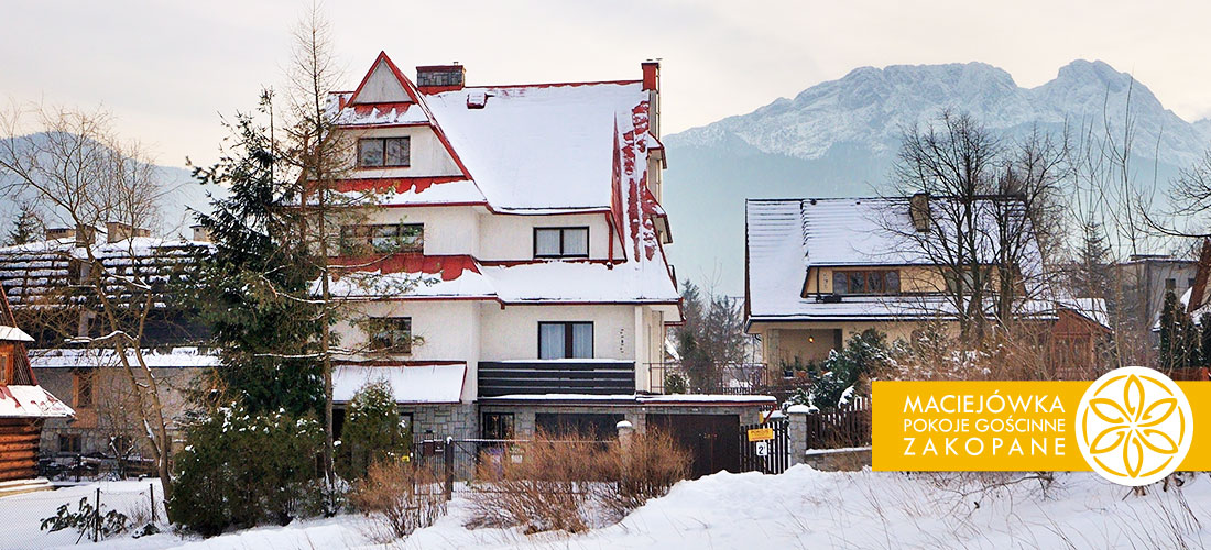Maciejowka Guesthouse in Zakopane with Giewont in the background